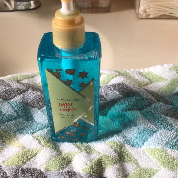 Brand new unopened hand and body soap bodycology sugar cookie - Picture 3 of 7